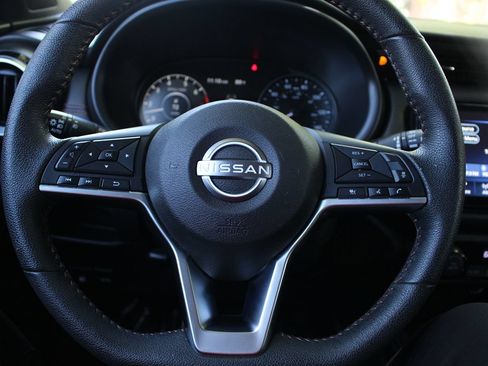 Used 2023 Nissan Kicks SR FWD image 21