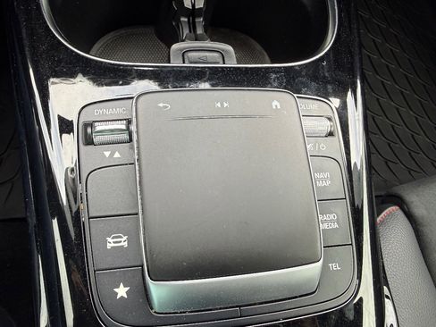 Used 2021 Mercedes-Benz CLA 35 AMG 4MATIC image 31