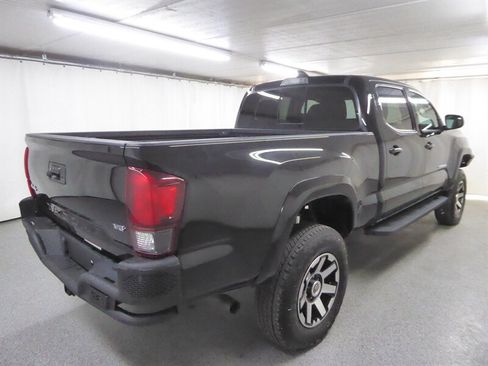 Used 2023 Toyota Tacoma SR5 AWD/4WD image 6