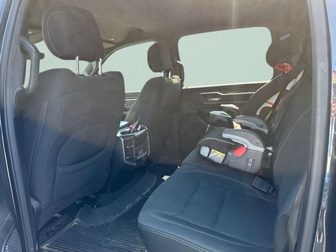 Used 2019 RAM 1500 Big Horn AWD/4WD image 12