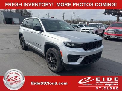 Used 2025 Jeep Grand Cherokee Altitude
