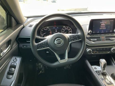 Used 2020 Nissan Altima 2.5 S AWD/4WD image 15