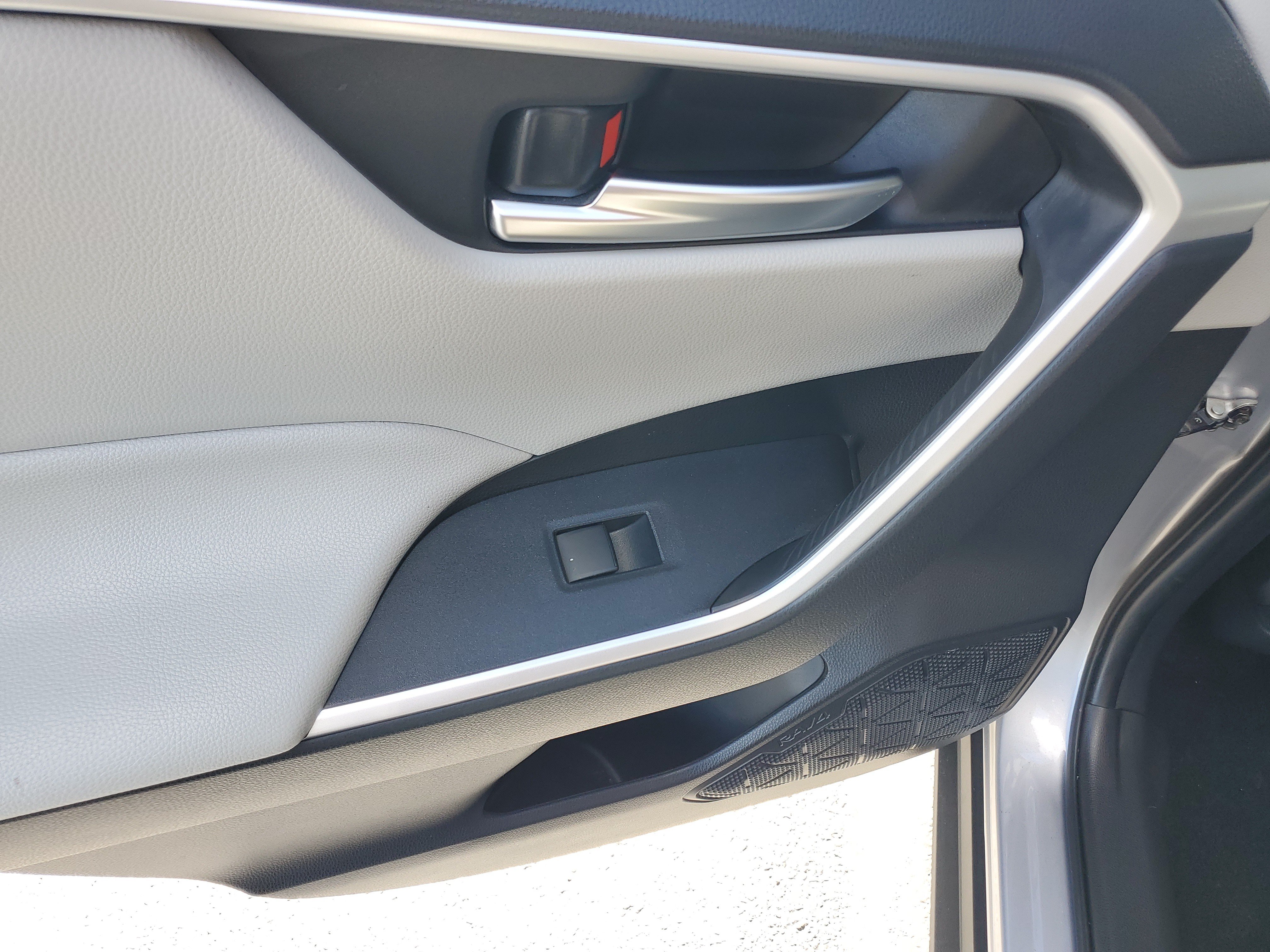 Certified 2019 Toyota RAV4 XLE w/ All Weather Liner Package AWD/4WD image 12