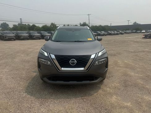 Used 2021 Nissan Rogue SV w/ Premium Package AWD/4WD image 2