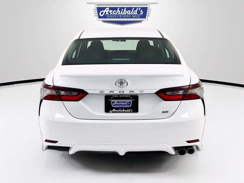 Used 2024 Toyota Camry SE FWD image 7