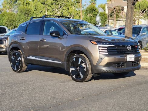 New 2026 Nissan Kicks SR w/ SR Premium Package image 14