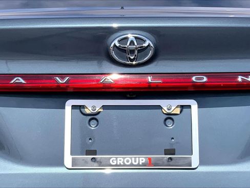 Used 2022 Toyota Avalon XLE image 31