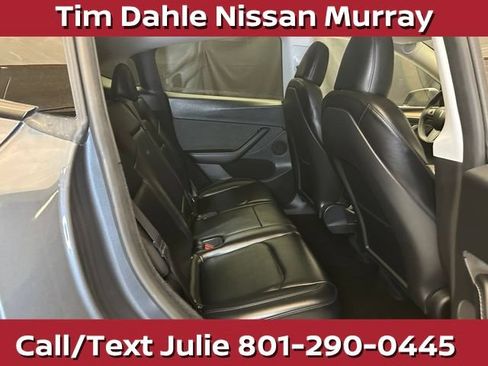 Used 2023 Tesla Model Y Performance AWD/4WD image 18