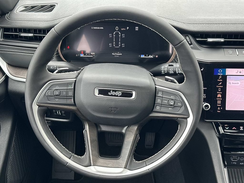 New 2026 Jeep Grand Cherokee L 4WD image 24