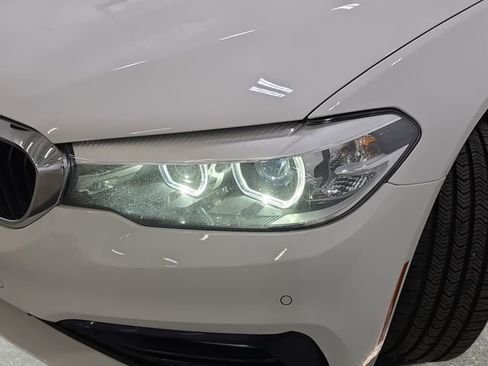 Used 2018 BMW 530i xDrive AWD/4WD image 30