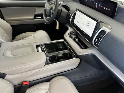 New 2026 Ford Expedition Max Active AWD/4WD image 16