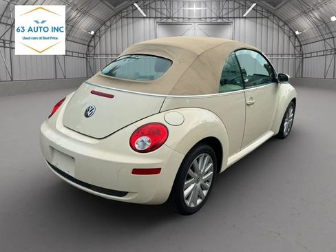 Used 2008 Volkswagen Beetle SE FWD image 5