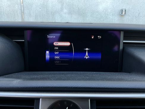 Used 2016 Lexus IS 200t image 31