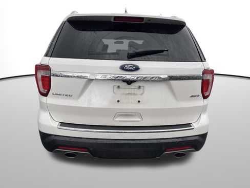 Used 2018 Ford Explorer Limited w/ Equipment Group 301A image 2