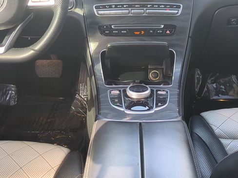 Used 2018 Mercedes-Benz GLC 300 image 21