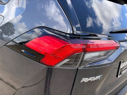 Used 2020 Toyota RAV4 XLE w/ Convenience Package AWD/4WD image 45