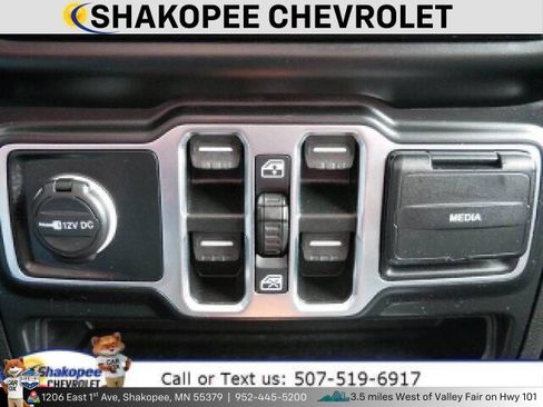 Used 2023 Jeep Gladiator Overland image 21