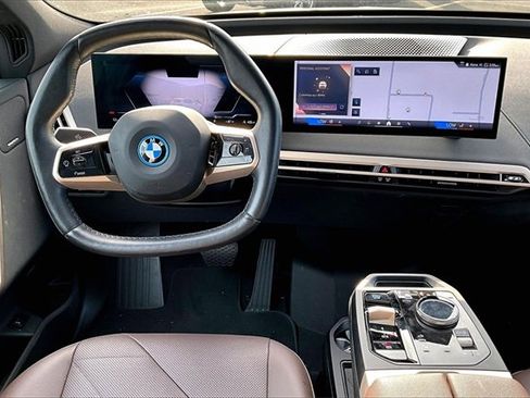 Used 2025 BMW iX xDrive50 image 6