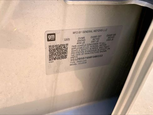 Used 2021 Chevrolet Malibu LS FWD image 33