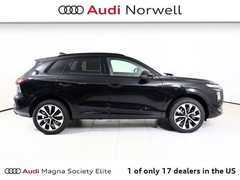 New 2026 Audi Q3 quattro 2.0T AWD/4WD image 17