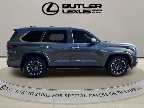 Used 2024 Toyota Sequoia Limited w/ Tow Technology Package image 4