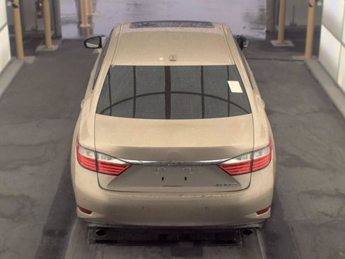 Used 2013 Lexus ES 350 w/ Luxury Pkg FWD image 5
