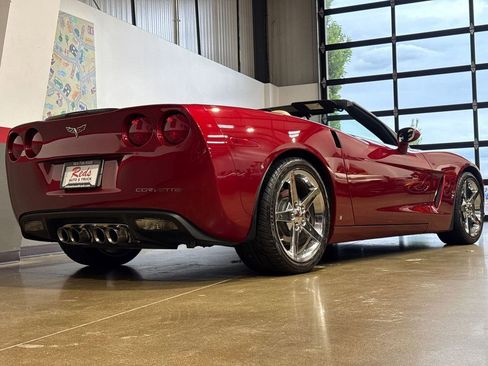 Used 2008 Chevrolet Corvette Convertible w/ Preferred Equipment Group RWD image 23