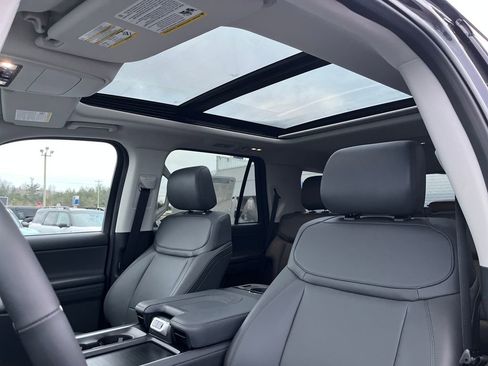 New 2026 Ford Expedition Active image 22