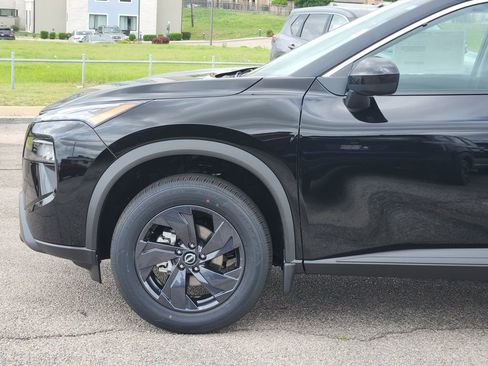 New 2026 Nissan Rogue SV FWD image 6