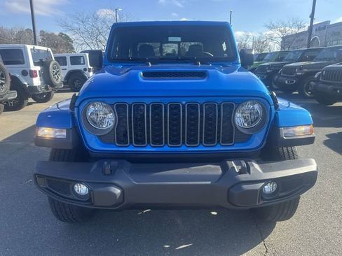 New 2025 Jeep Gladiator Sport AWD/4WD image 15