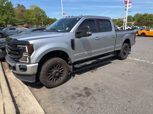 Used 2020 Ford F250 Lariat image 2