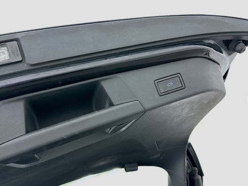 Used 2023 Volkswagen ID.4 Pro S Plus image 31