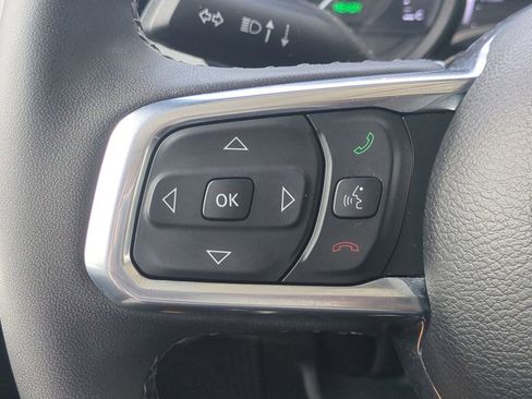 Used 2025 Jeep Wrangler Unlimited Sahara image 27