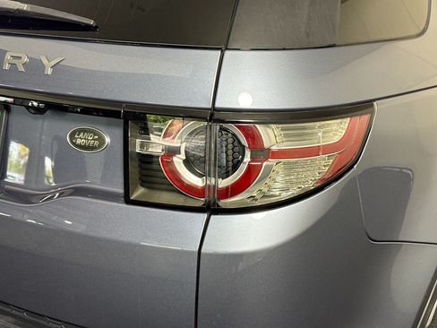 Used 2019 Land Rover Discovery Sport HSE AWD/4WD image 34