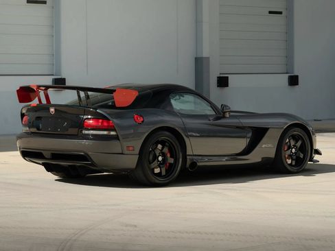 Used 2009 Dodge Viper ACR RWD image 8