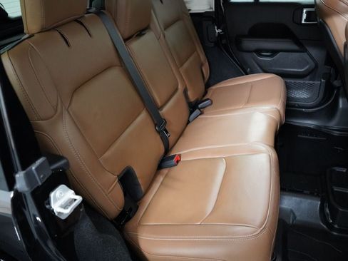Used 2020 Jeep Wrangler Unlimited Rubicon w/ Dual Top Group AWD/4WD image 28