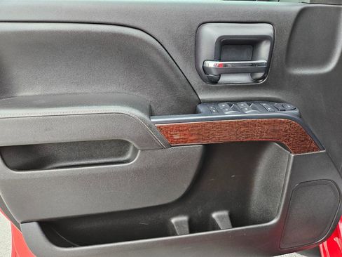 Used 2014 GMC Sierra 1500 SLE w/ Suspension Package, Off-Road image 12