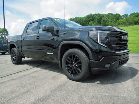 Used 2023 GMC Sierra 1500 Elevation image 12