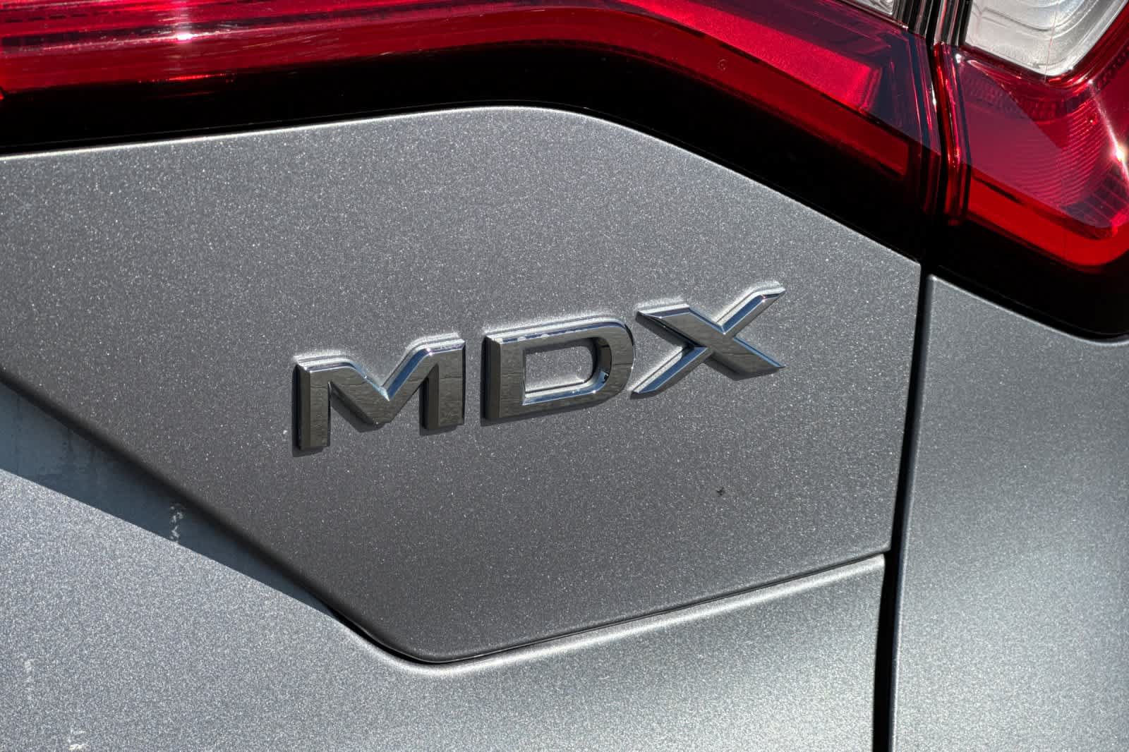 Used 2024 Acura MDX SH-AWD image 32