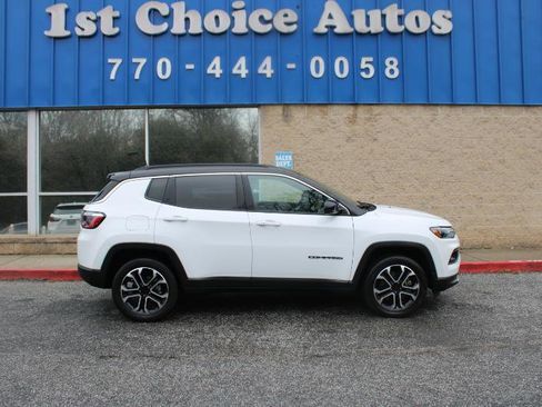 Used 2023 Jeep Compass Limited w/ Sun and Sound Group AWD/4WD image 7