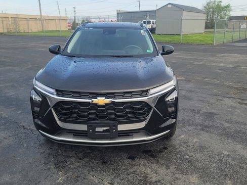 Used 2026 Chevrolet Trax LT image 4