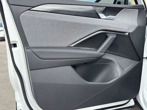 New 2026 Volkswagen Tiguan S image 11