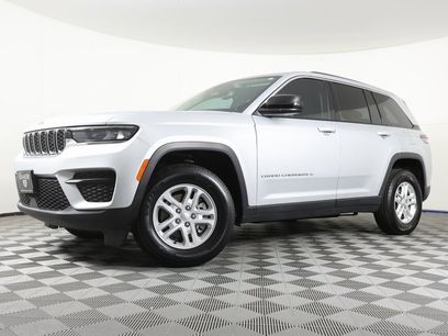 Used 2023 Jeep Grand Cherokee Laredo