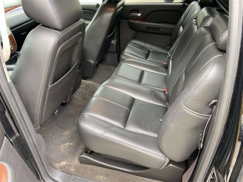 Used 2012 Chevrolet Avalanche LT w/ All-Star Edition image 16