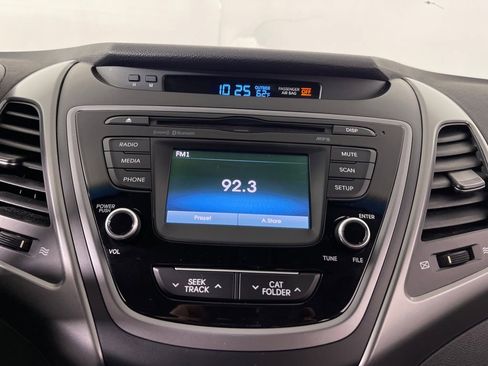 Used 2015 Hyundai Elantra SE w/ Option Group 03 FWD image 22