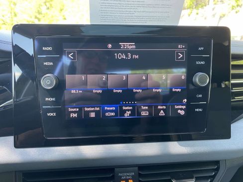 Certified 2026 Volkswagen Jetta SE FWD image 16