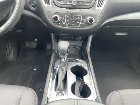 Used 2024 Chevrolet Malibu LT image 11