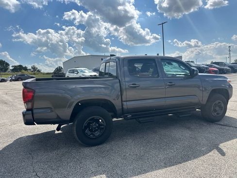 Used 2023 Toyota Tacoma SR AWD/4WD image 28