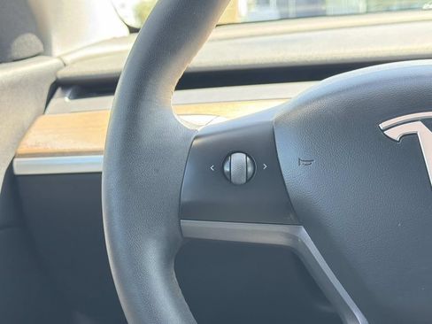 Used 2021 Tesla Model Y Long Range AWD/4WD image 13