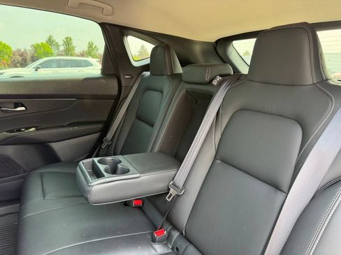 Used 2025 Nissan Murano SV AWD/4WD image 29